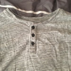 Old Navy grey Adult L T-shirt